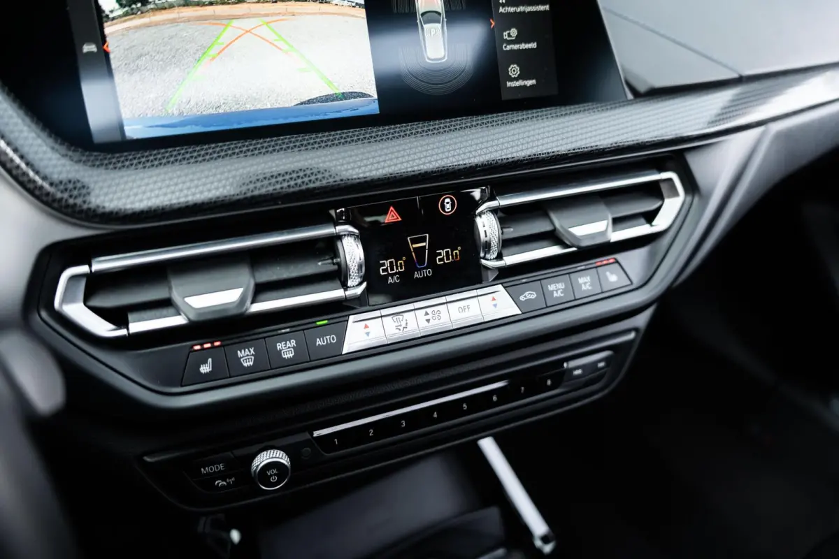M135i xDrive High Executive Pano HUD HK Vol