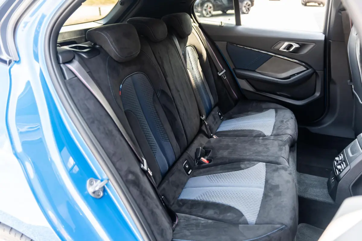 M135i xDrive High Executive Pano HUD HK Vol