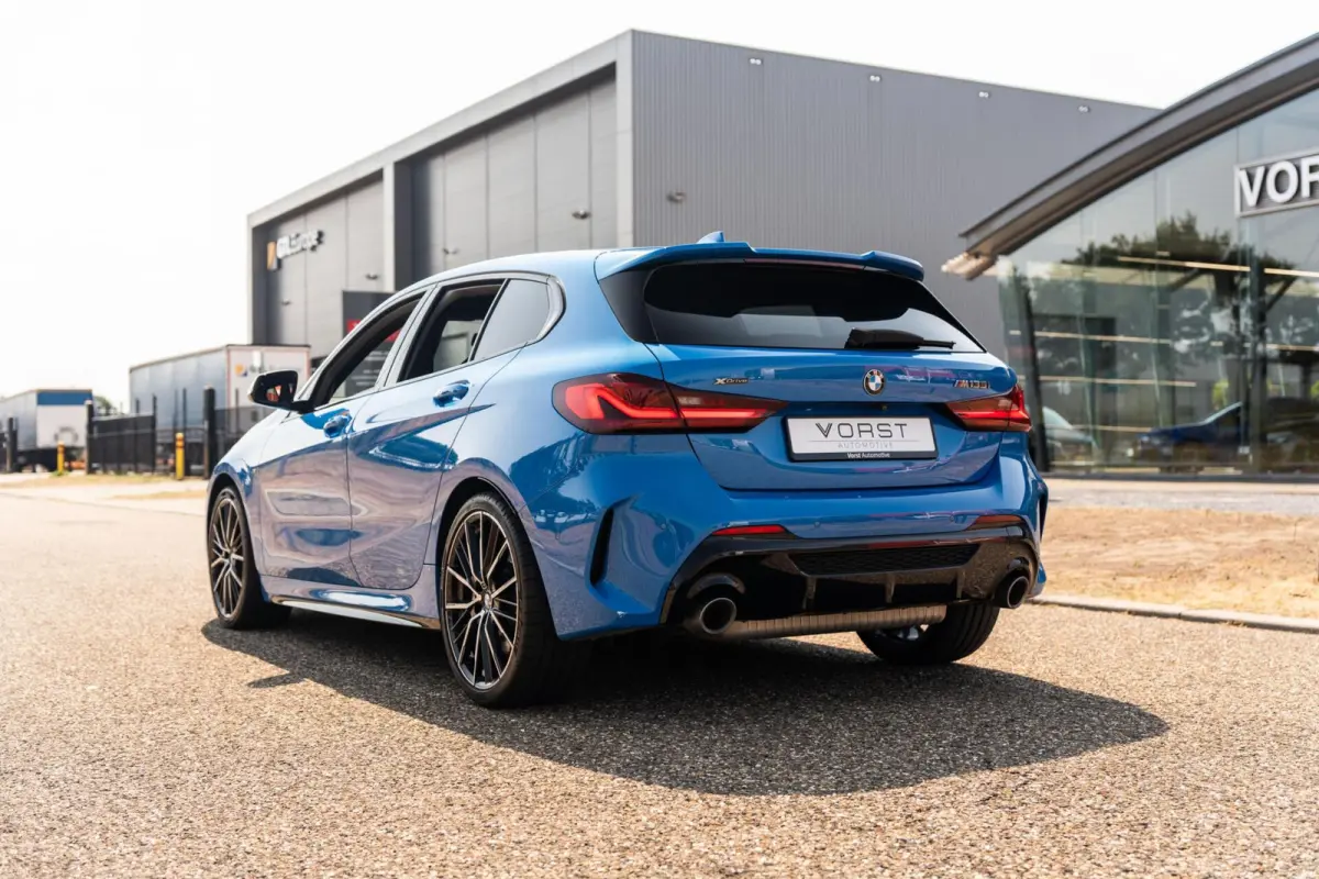 M135i xDrive High Executive Pano HUD HK Vol