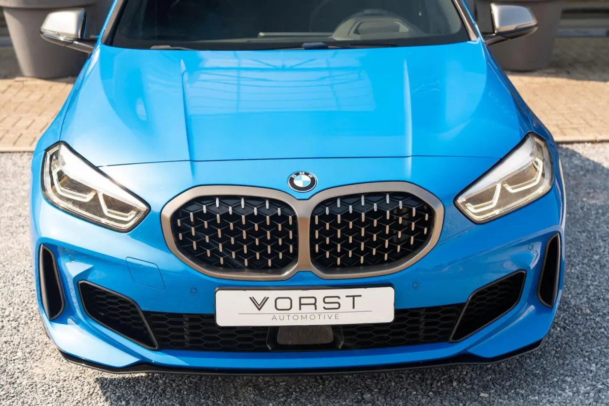 M135i xDrive High Executive Pano HUD HK Vol