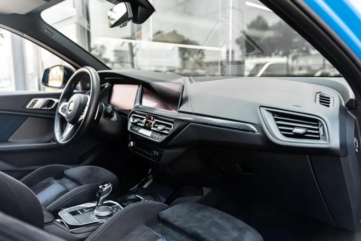 M135i xDrive High Executive Pano HUD HK Vol
