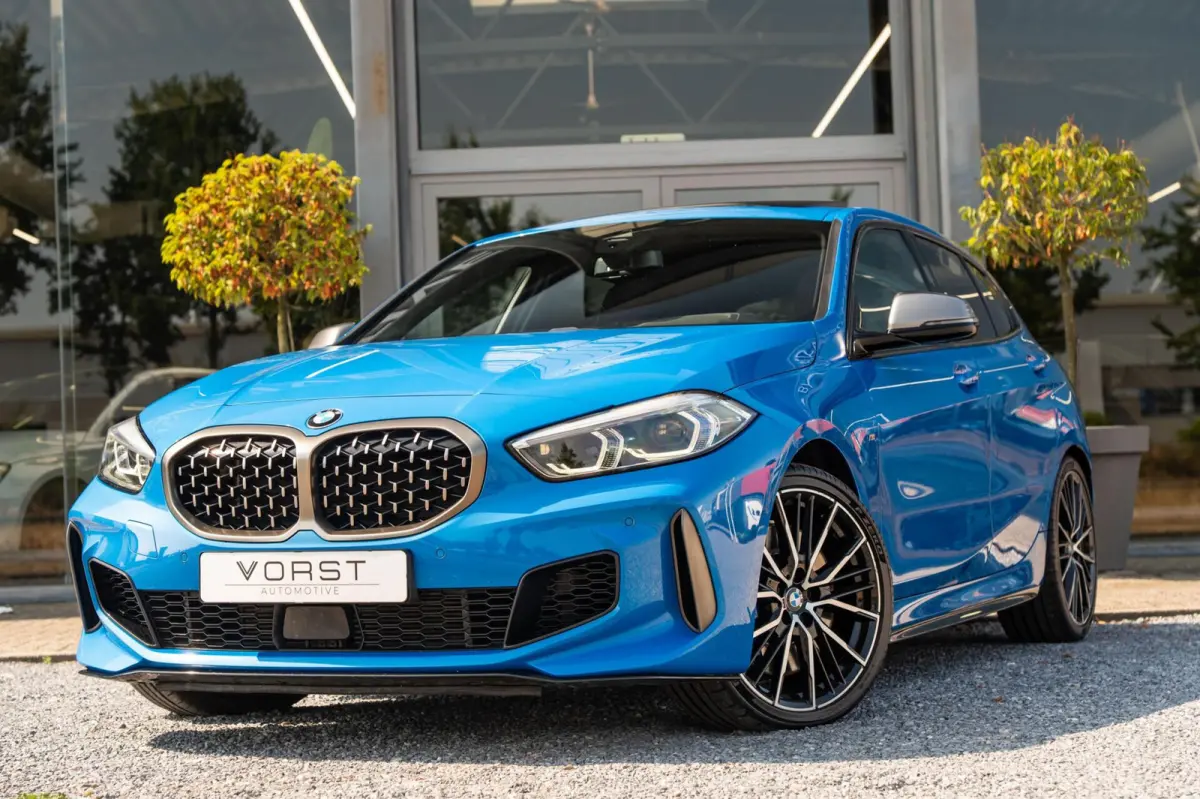 M135i xDrive High Executive Pano HUD HK Vol