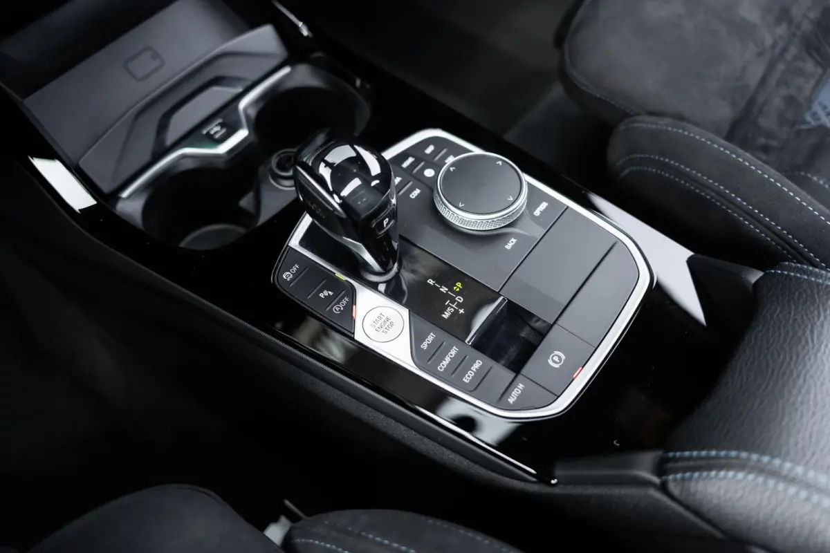 M135i xDrive High Executive Pano HUD HK Vol