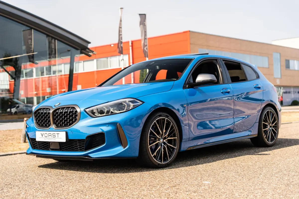 M135i xDrive High Executive Pano HUD HK Vol