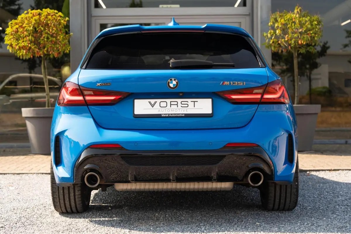 M135i xDrive High Executive Pano HUD HK Vol