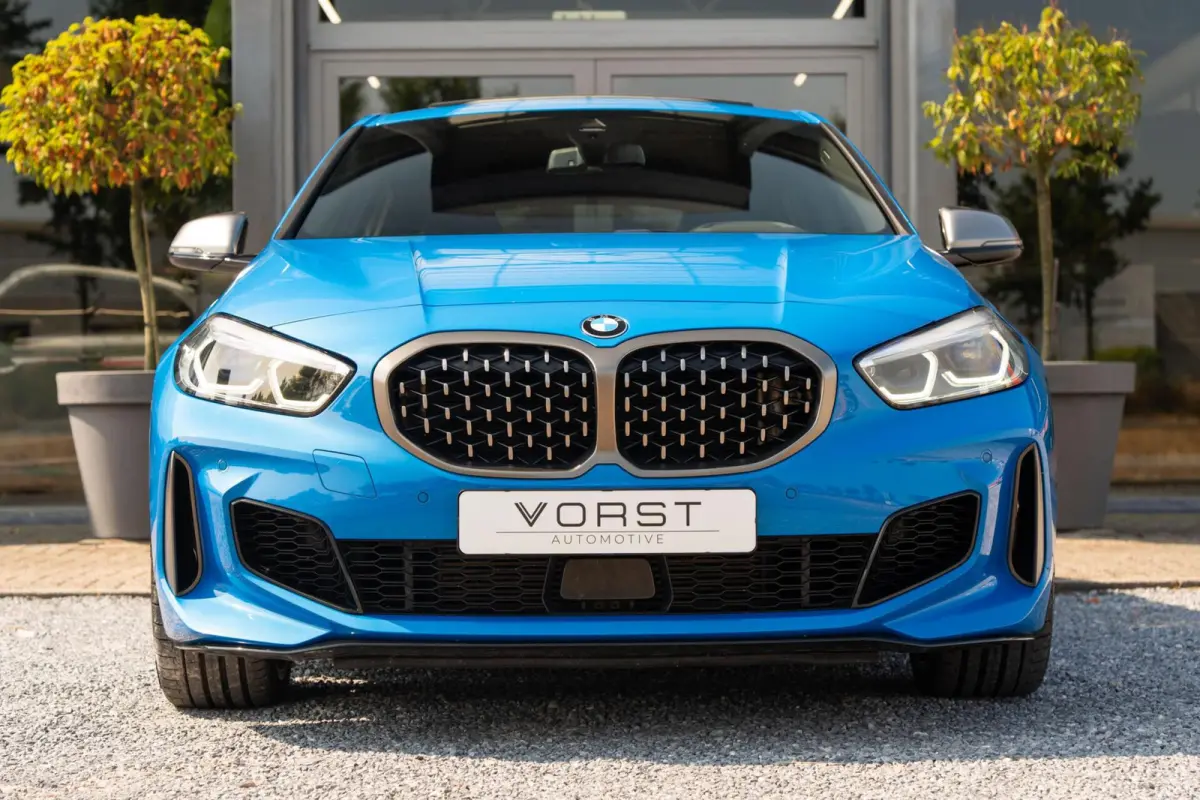 M135i xDrive High Executive Pano HUD HK Vol