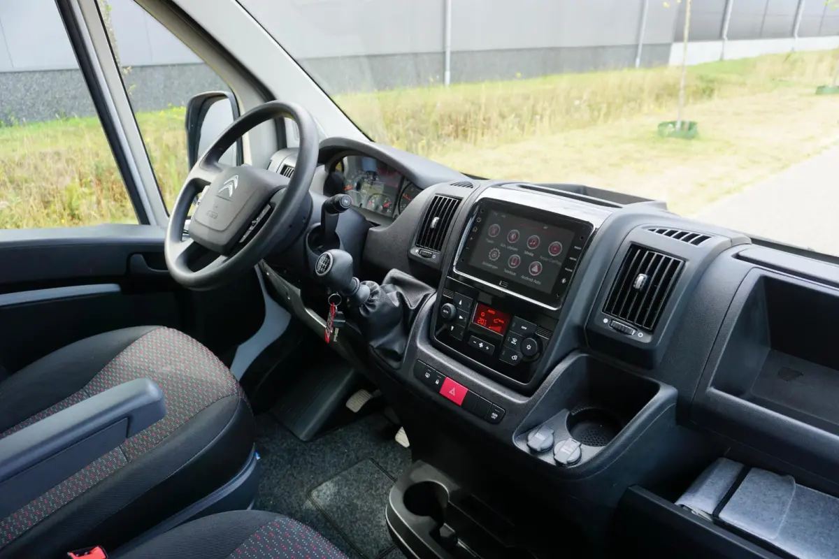 2.2 BlueHDi 140 L3H2 3.5t in Topstaat |BPM vrij |Parkeersensoren |Climate control |Carplay |Android auto |Cruise control |140 pk |3500 KG |DAB radio |1e eigenaar