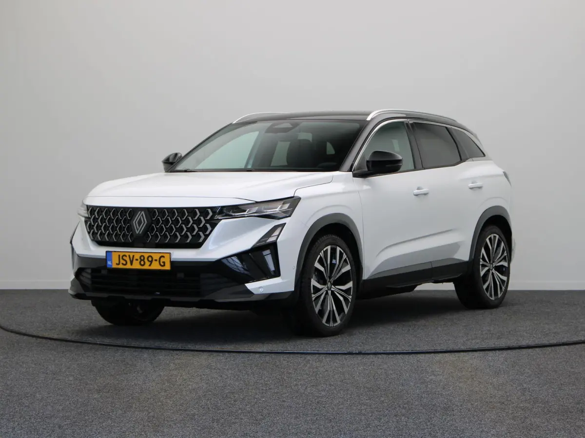 E-Tech full hybrid 200pk techno | Nieuw model | 20" lichtmetalen velgen | All season banden |