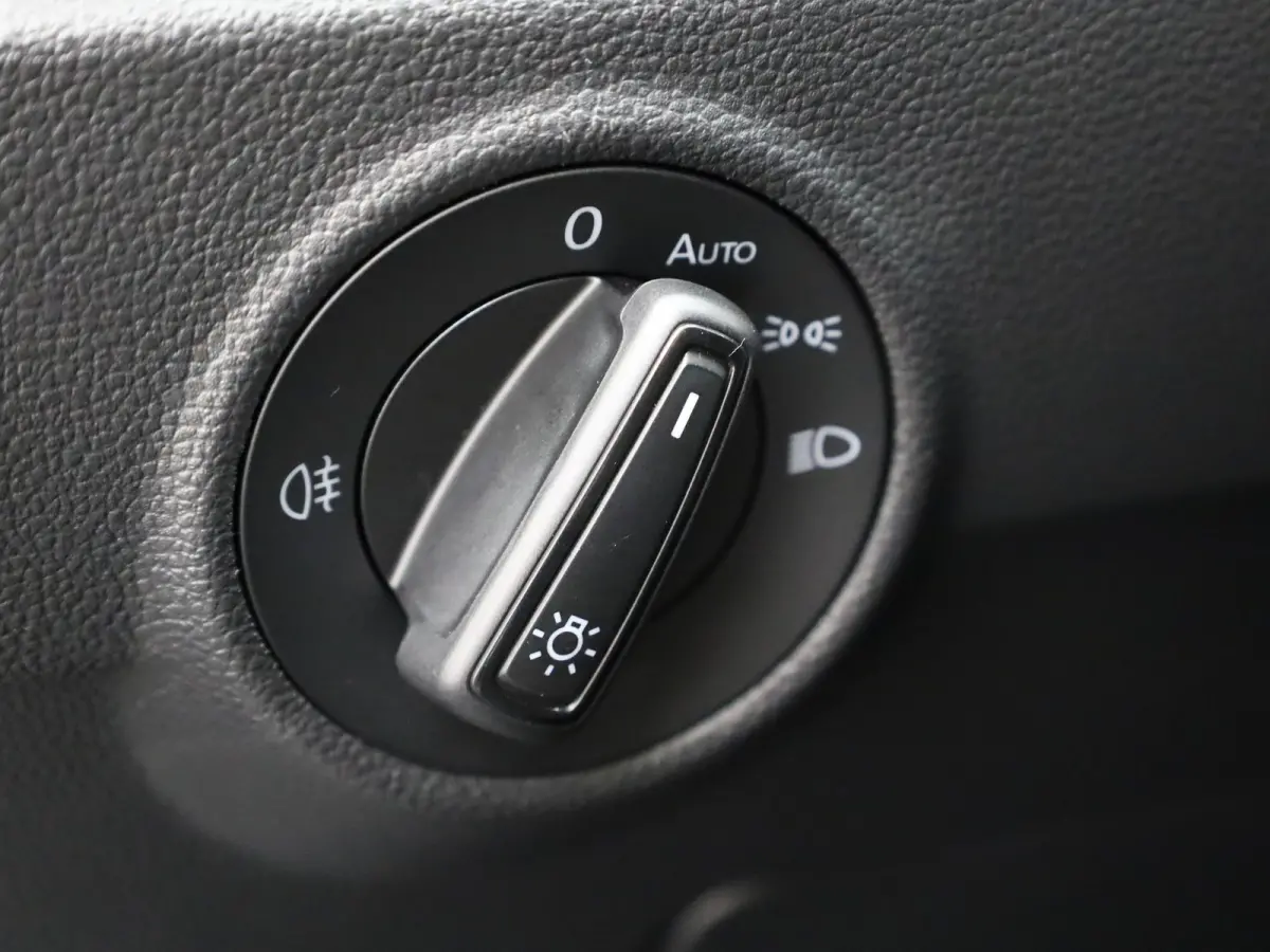 1.0 TSI Life Business | Stoelverwarming | Allseason banden | Prijs Rijklaar!!