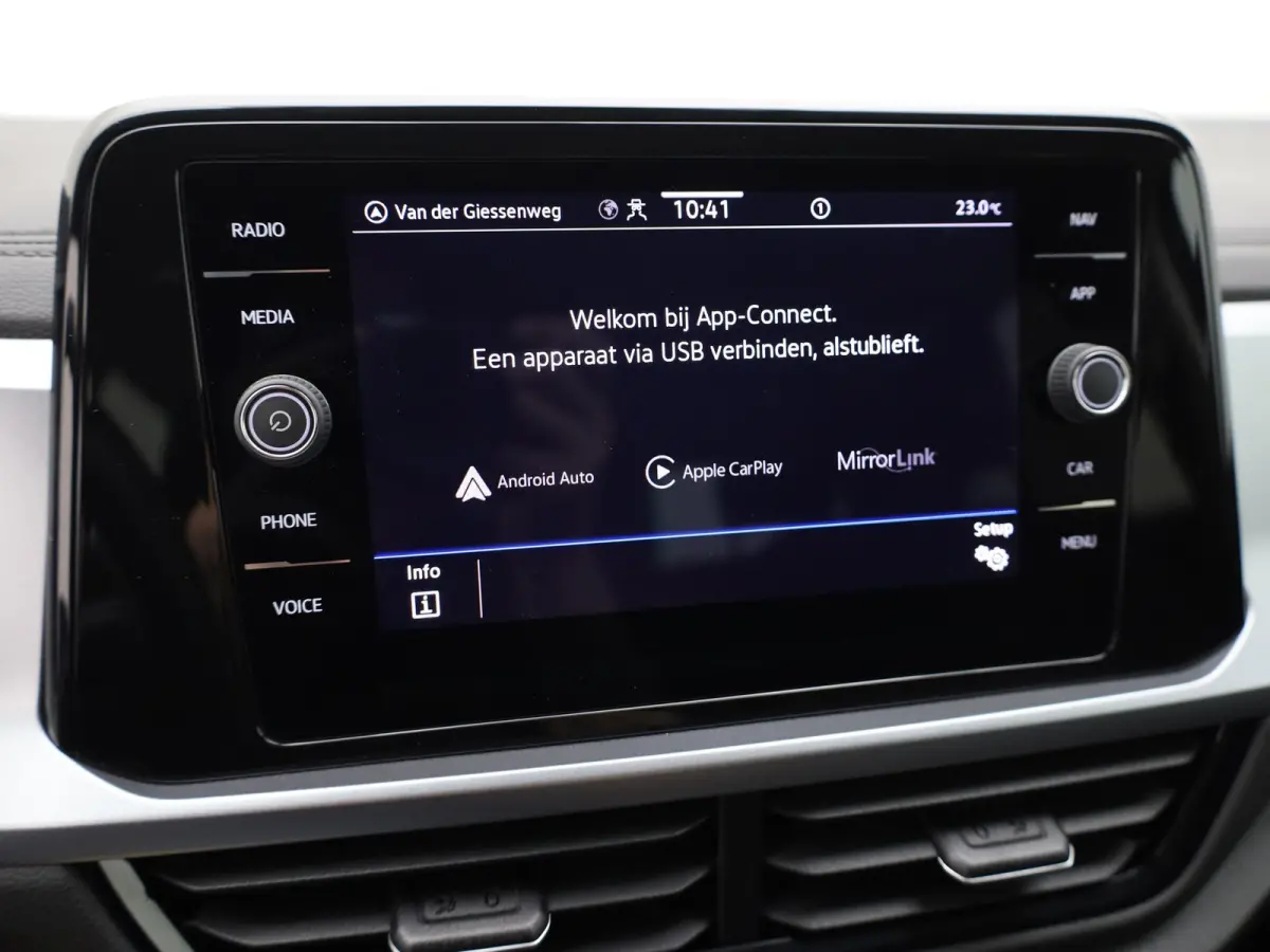1.0 TSI Life Business | Stoelverwarming | Allseason banden | Prijs Rijklaar!!