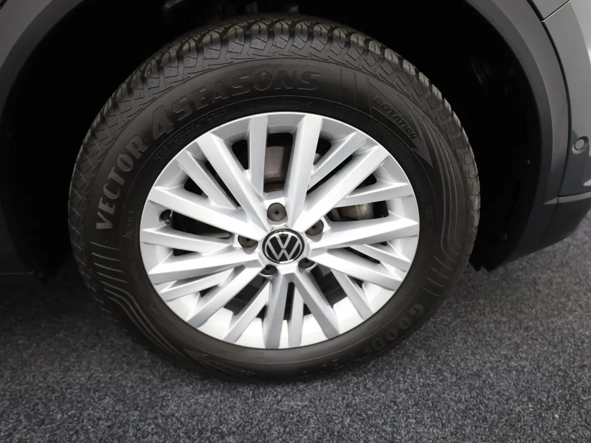 1.0 TSI Life Business | Stoelverwarming | Allseason banden | Prijs Rijklaar!!