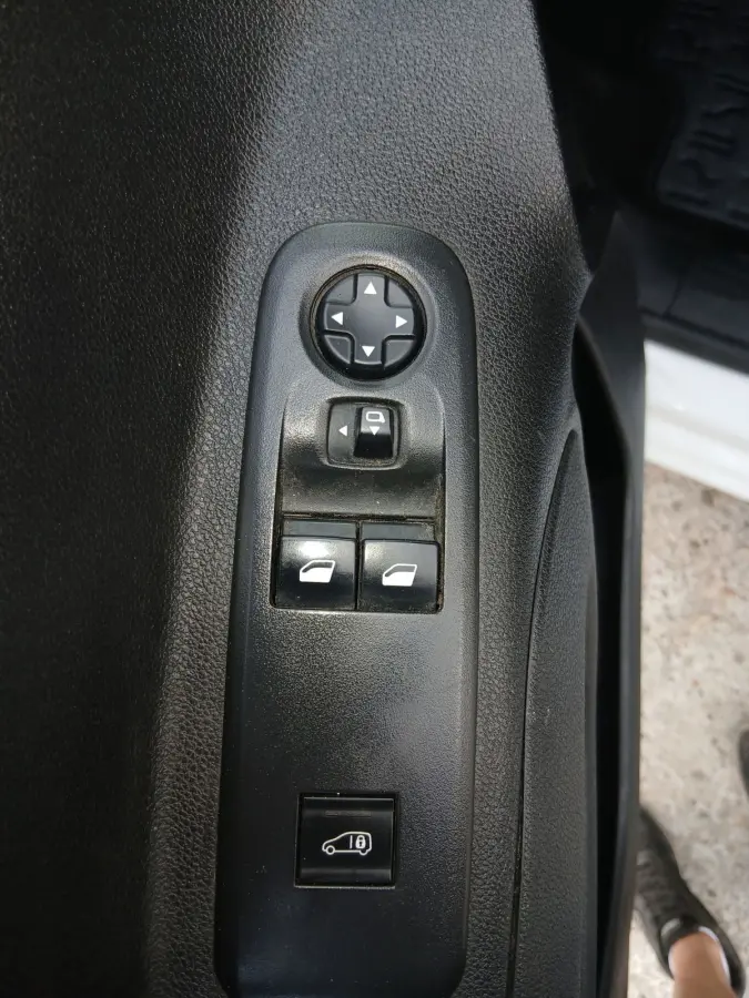 1.5D L2H1 Edition/airco /trekhaak