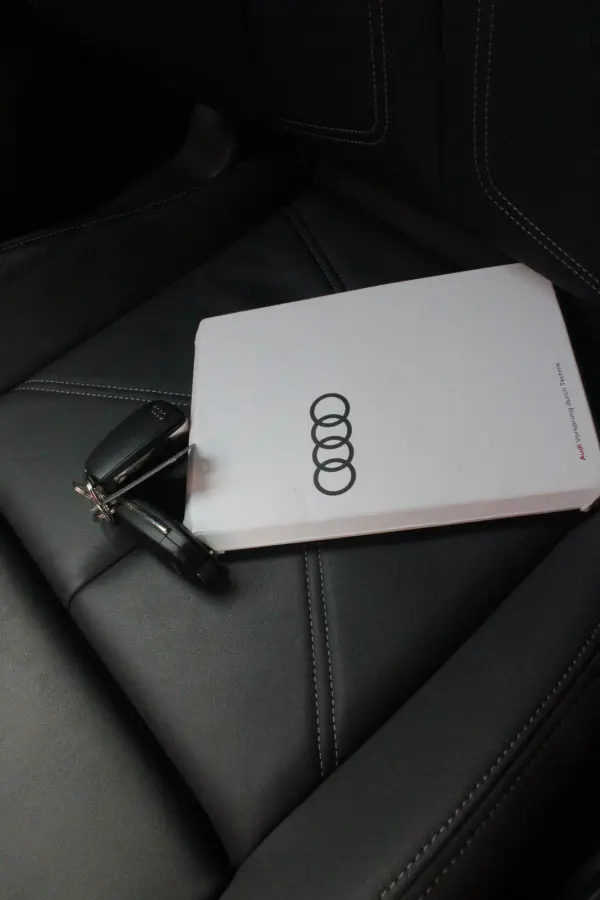 35 TFSI 150PK AUTOMAAT S EDITION | DRAADLOZE APPLE CARPLAY/ANDROID AUTO | ACHTERUITRIJ CAMERA | DODEHOEK DETECTIE | PARKEERSENSOREN VOOR + ACHTER | VIRTUAL COCKPIT | STOEL VERWARMING | ELEKT