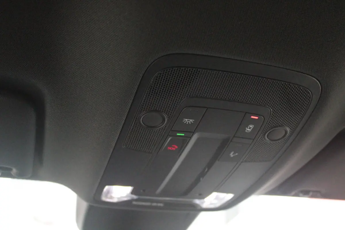 35 TFSI 150PK AUTOMAAT S EDITION | DRAADLOZE APPLE CARPLAY/ANDROID AUTO | ACHTERUITRIJ CAMERA | DODEHOEK DETECTIE | PARKEERSENSOREN VOOR + ACHTER | VIRTUAL COCKPIT | STOEL VERWARMING | ELEKT