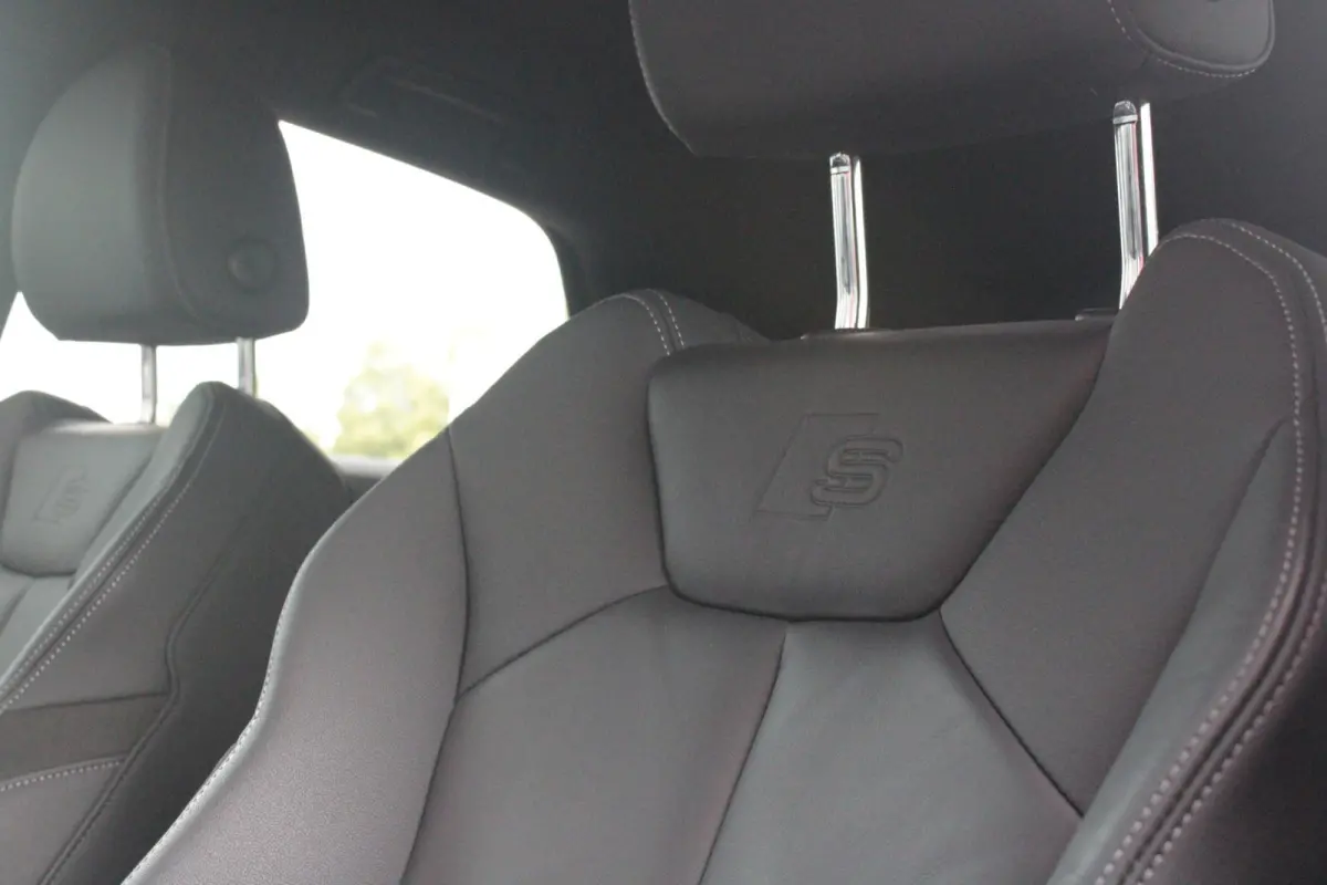 35 TFSI 150PK AUTOMAAT S EDITION | DRAADLOZE APPLE CARPLAY/ANDROID AUTO | ACHTERUITRIJ CAMERA | DODEHOEK DETECTIE | PARKEERSENSOREN VOOR + ACHTER | VIRTUAL COCKPIT | STOEL VERWARMING | ELEKT