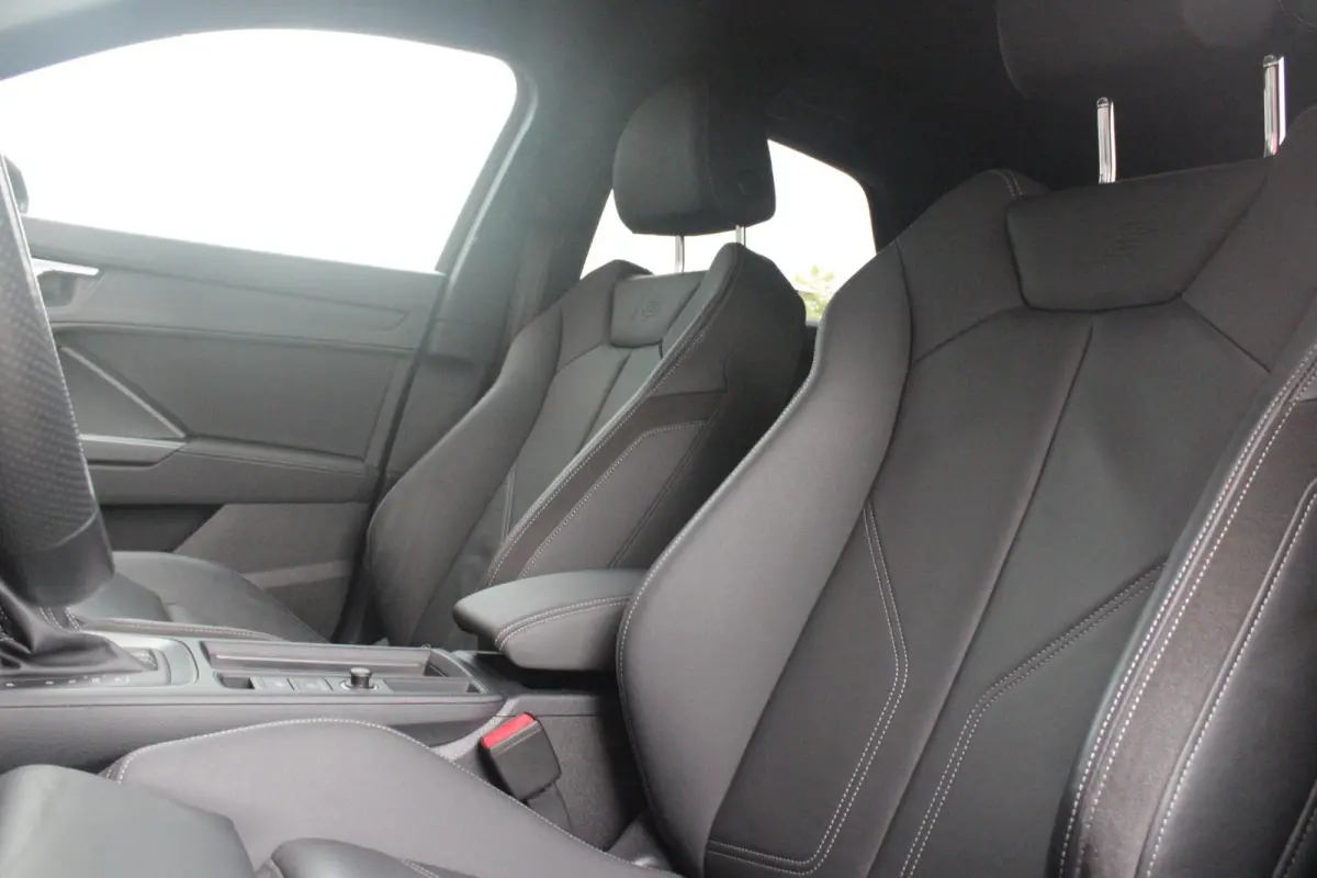 35 TFSI 150PK AUTOMAAT S EDITION | DRAADLOZE APPLE CARPLAY/ANDROID AUTO | ACHTERUITRIJ CAMERA | DODEHOEK DETECTIE | PARKEERSENSOREN VOOR + ACHTER | VIRTUAL COCKPIT | STOEL VERWARMING | ELEKT