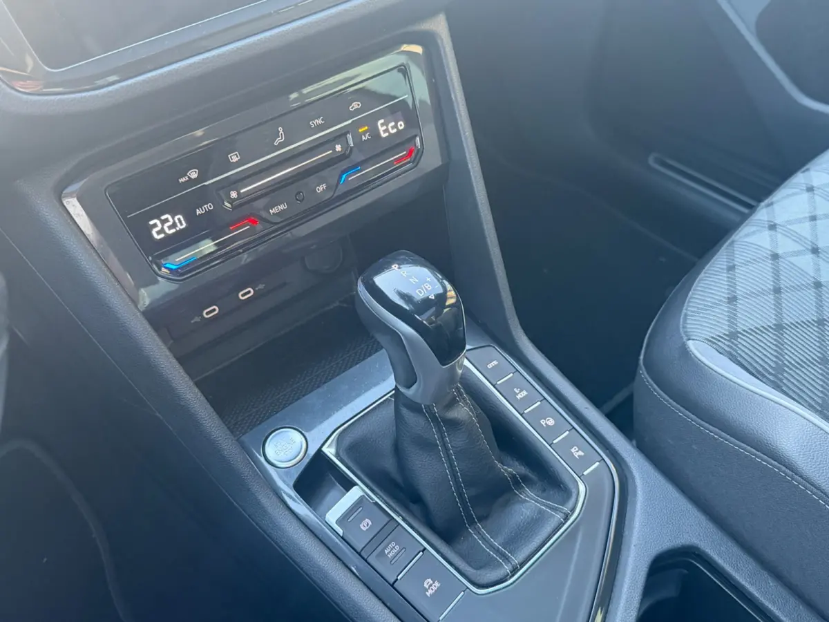 1.4 TSI eHybrid R-Line Black edition | IQ | 360 | keyless | Pano| Head up | Carplay | Half leder/alcantara