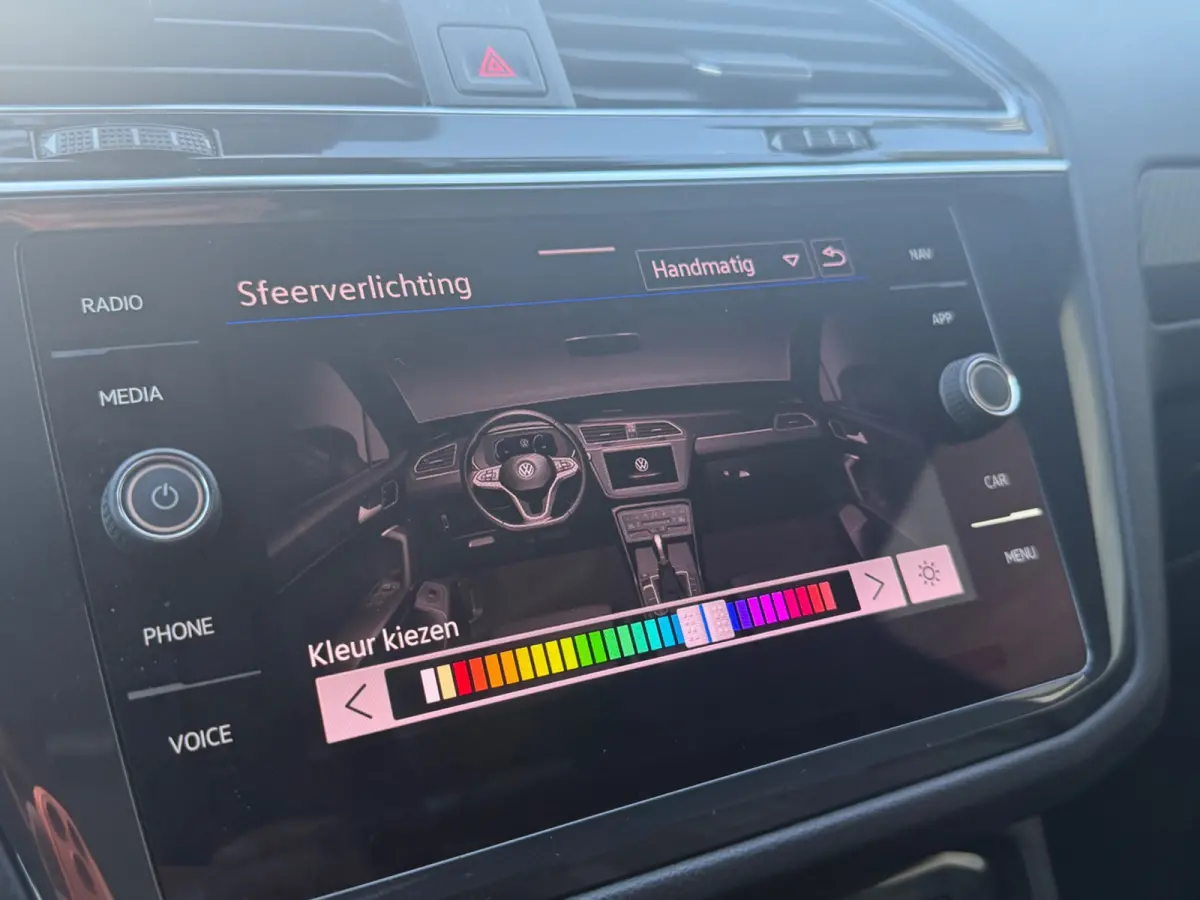 1.4 TSI eHybrid R-Line Black edition | IQ | 360 | keyless | Pano| Head up | Carplay | Half leder/alcantara
