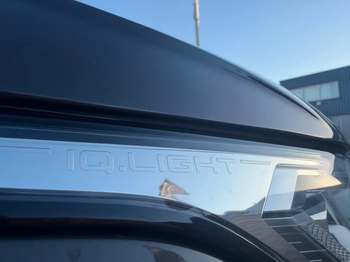 1.4 TSI eHybrid R-Line Black edition | IQ | 360 | keyless | Pano| Head up | Carplay | Half leder/alcantara