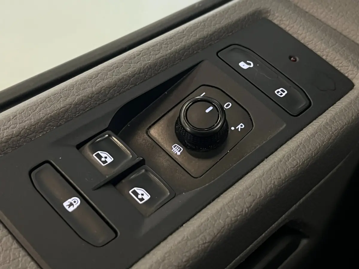 2.0 TDI Dub. Cabine / 5-pers / NL-auto / CarPlay