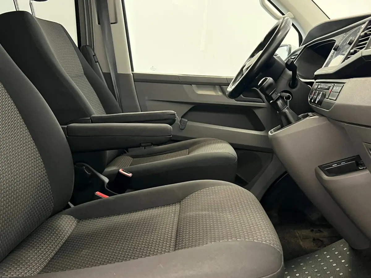 2.0 TDI Dub. Cabine / 5-pers / NL-auto / CarPlay