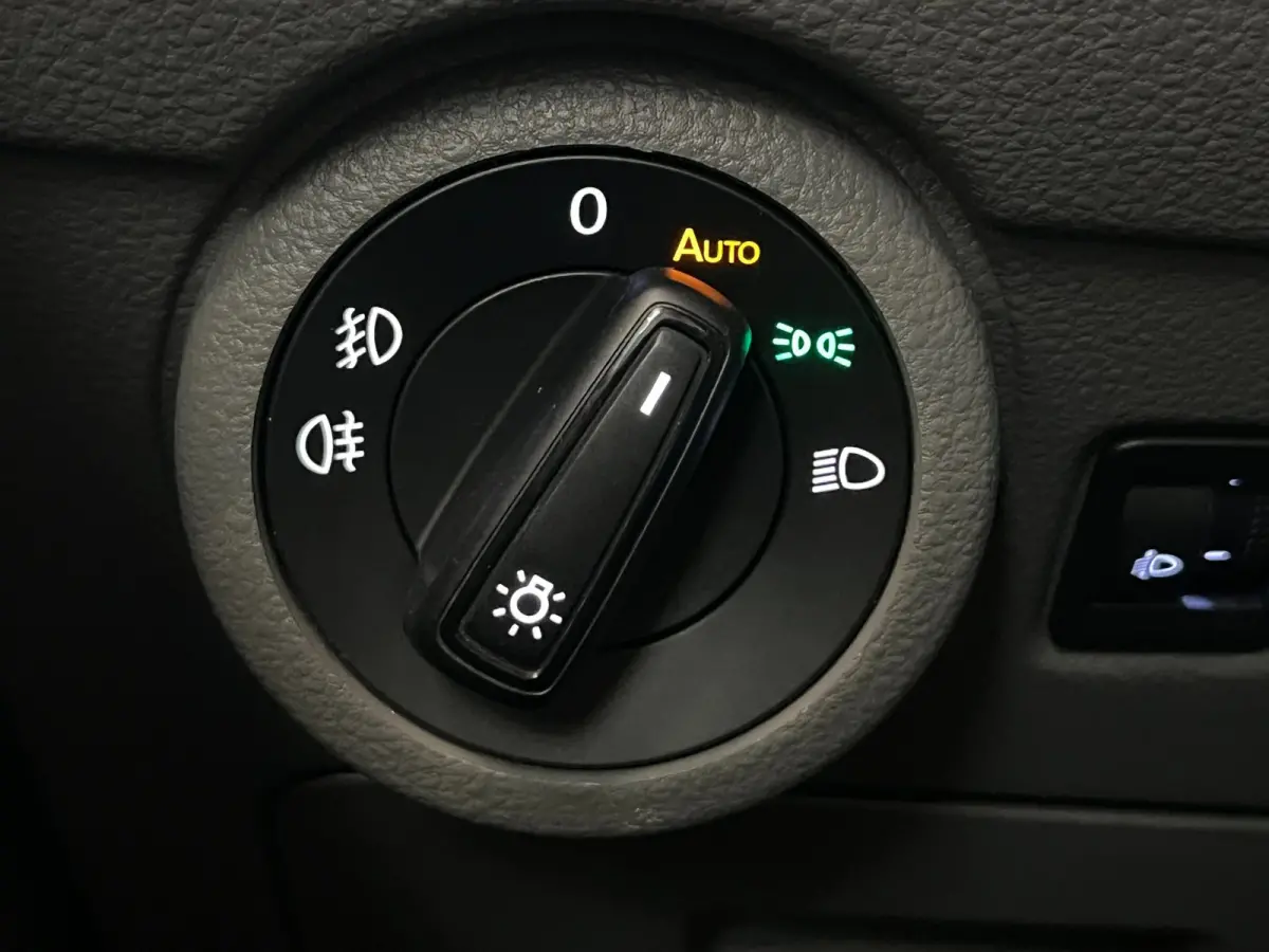 2.0 TDI Dub. Cabine / 5-pers / NL-auto / CarPlay