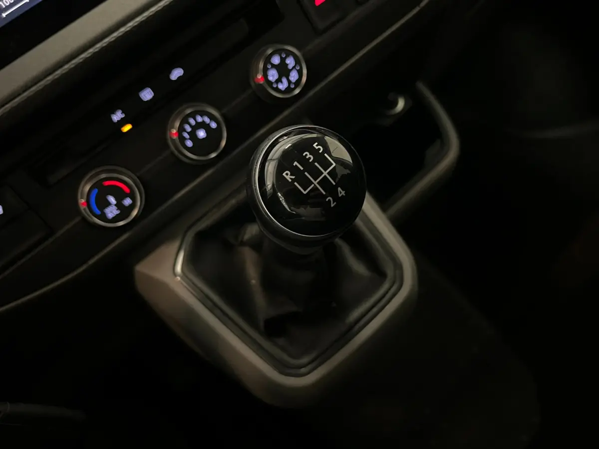 2.0 TDI Dub. Cabine / 5-pers / NL-auto / CarPlay