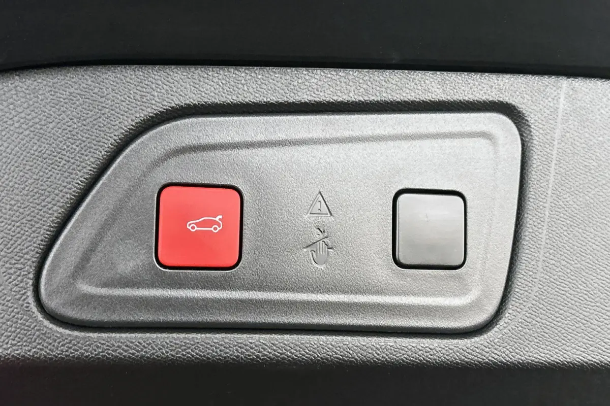 1.2 Hybrid 136 Plus Stoelverwarming Camera Keyless Elektrische Achterklep