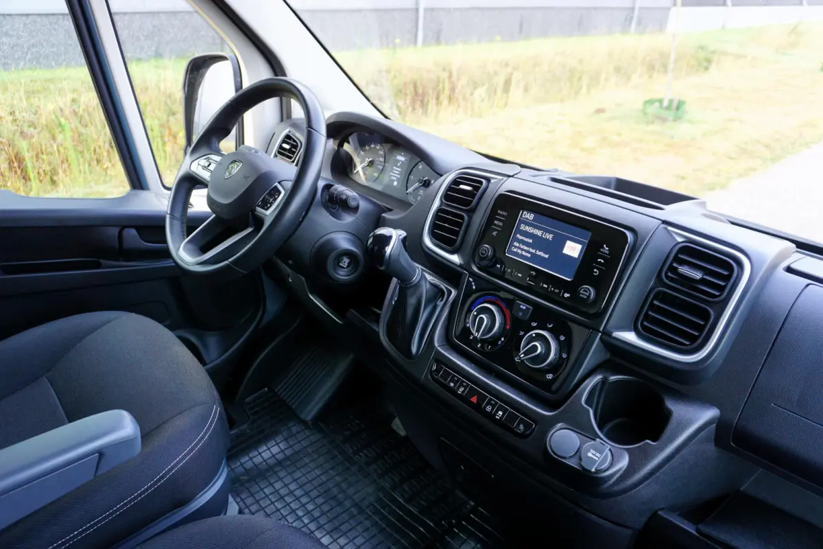 2.2 BlueHDi 180 L4H3 3.5t Zwaar Automaat |In Topstaat |1e eigenaar |Camera |Cruise |Stoelverwarming |Standkachel |2e airbag |180 pk |Airco |Keyless