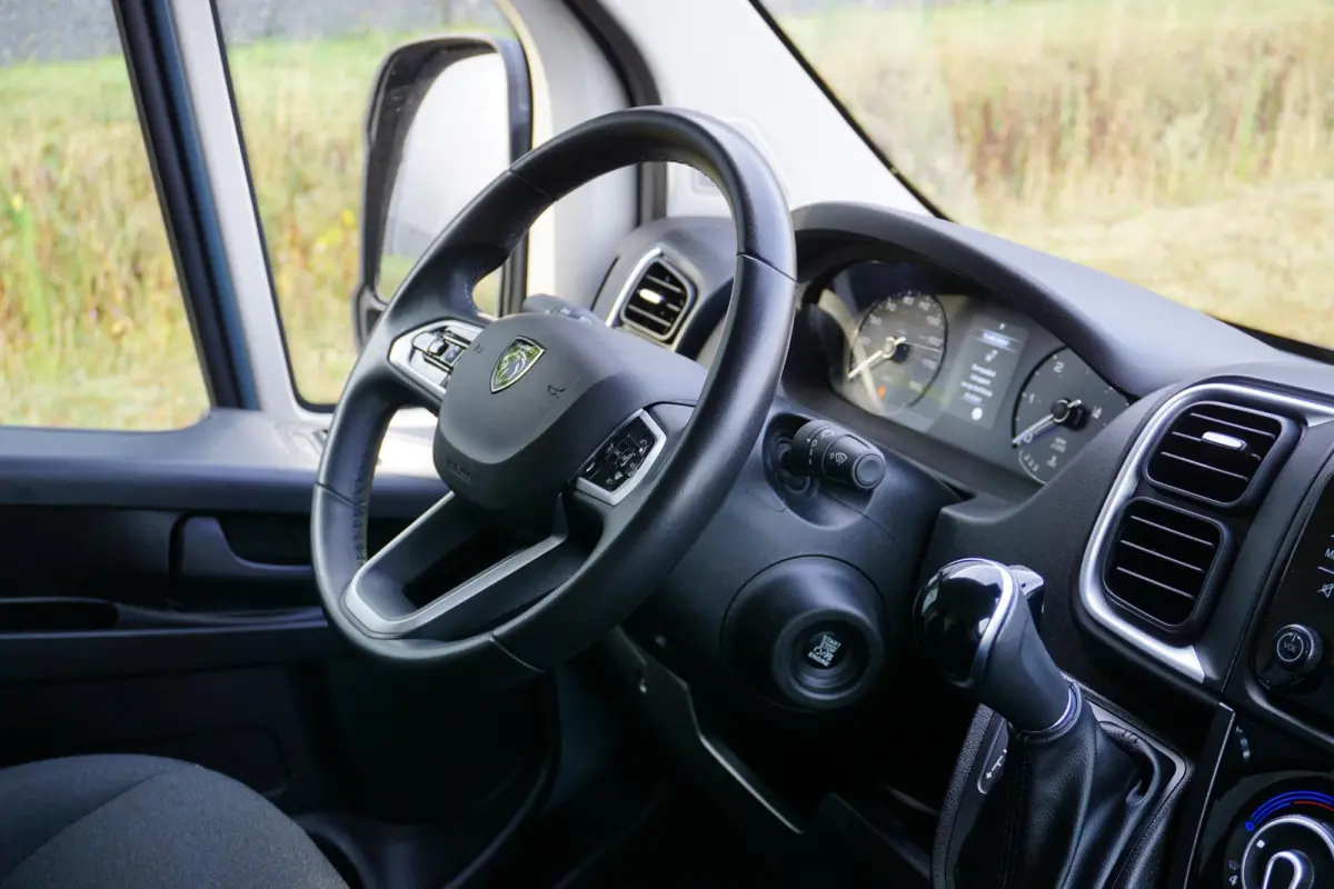 2.2 BlueHDi 180 L4H3 3.5t Zwaar Automaat |In Topstaat |1e eigenaar |Camera |Cruise |Stoelverwarming |Standkachel |2e airbag |180 pk |Airco |Keyless