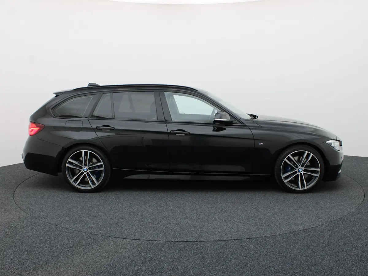 318i M Sport Edition | Head Up | Elk. A-klep | 19'' | Leder | Stoelverw. | Prijs Rijklaar!!