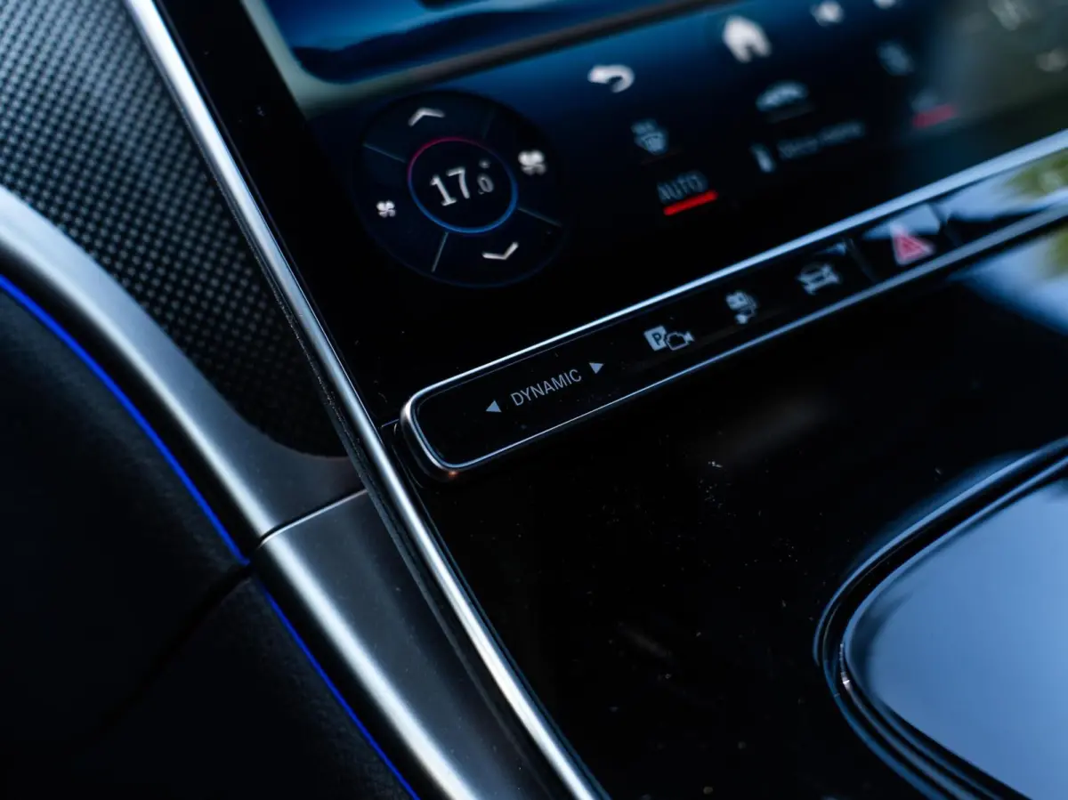 C300e AMG|PANO|CAMERA|SFEERV.|BURMESTER
