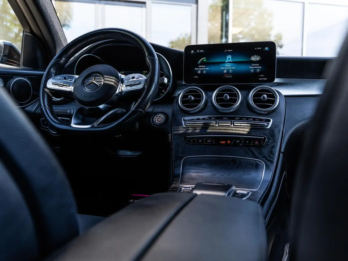 220d 4MATIC AMG|PANO|TREKHAAK|20''