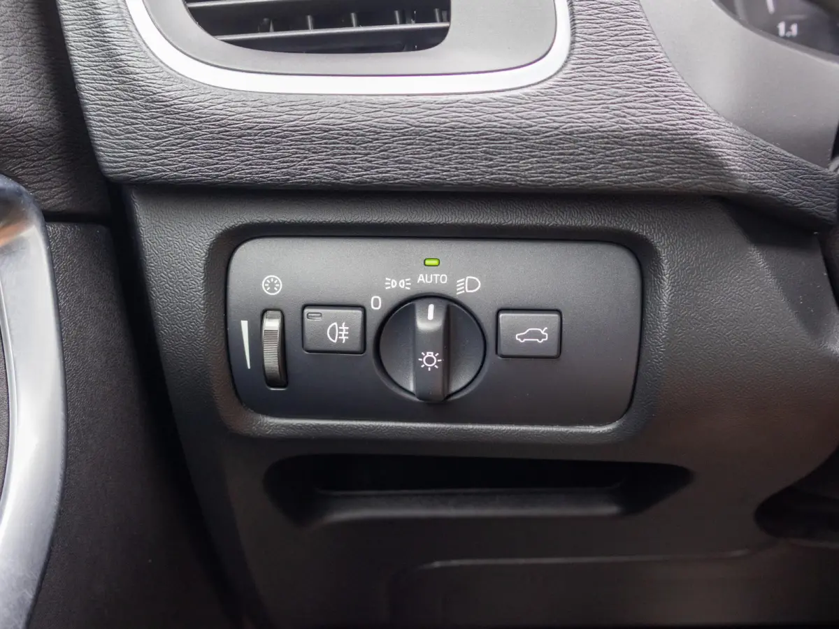 1.5 T2 Nordic+ LED Navi Stoelverwarming