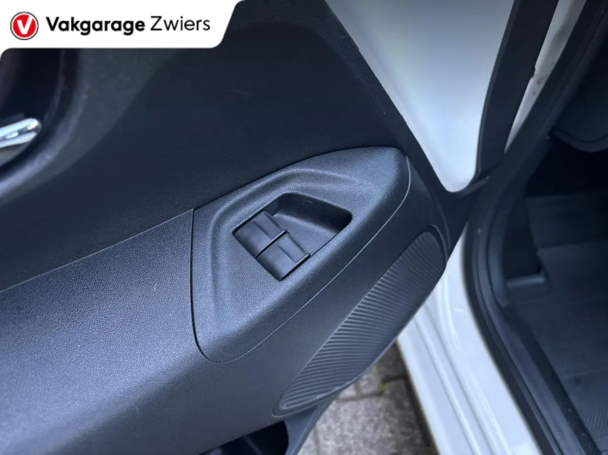1.0 VTi Shine Automaat Airco Camera