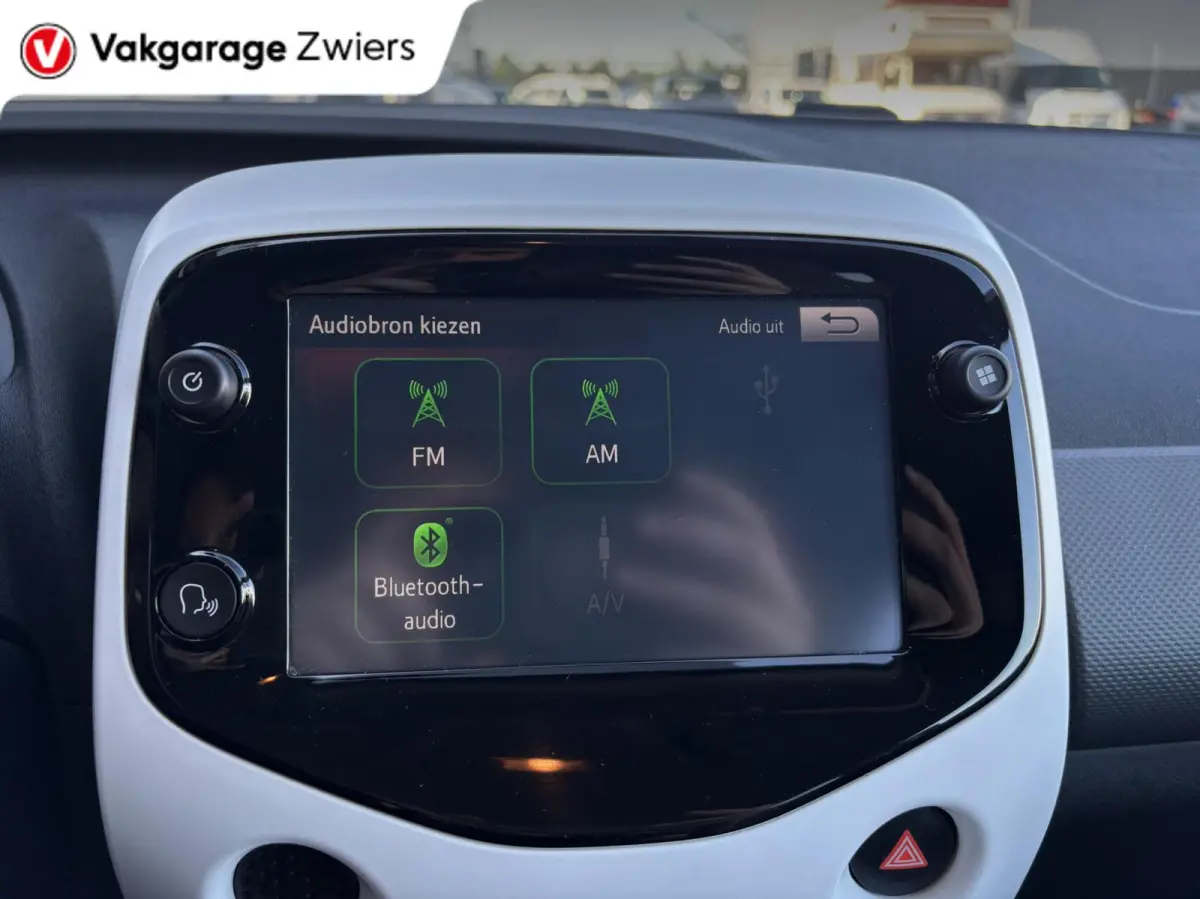 1.0 VTi Shine Automaat Airco Camera