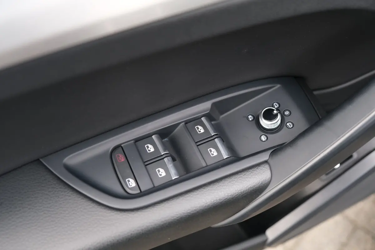 50 TFSI e Quattro 299PK S-line Leder Navi Led Pdc Cruise Keyless