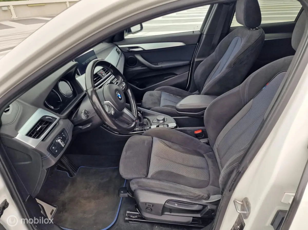 sDrive20i High Executive Edition Pano schuifdak Head-Up Alcantara Dealer onderhouden