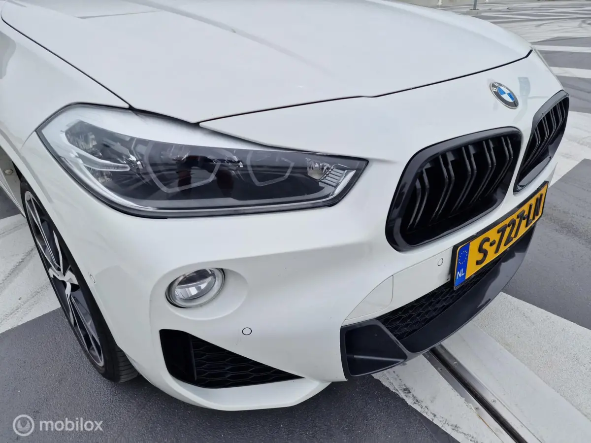 sDrive20i High Executive Edition Pano schuifdak Head-Up Alcantara Dealer onderhouden