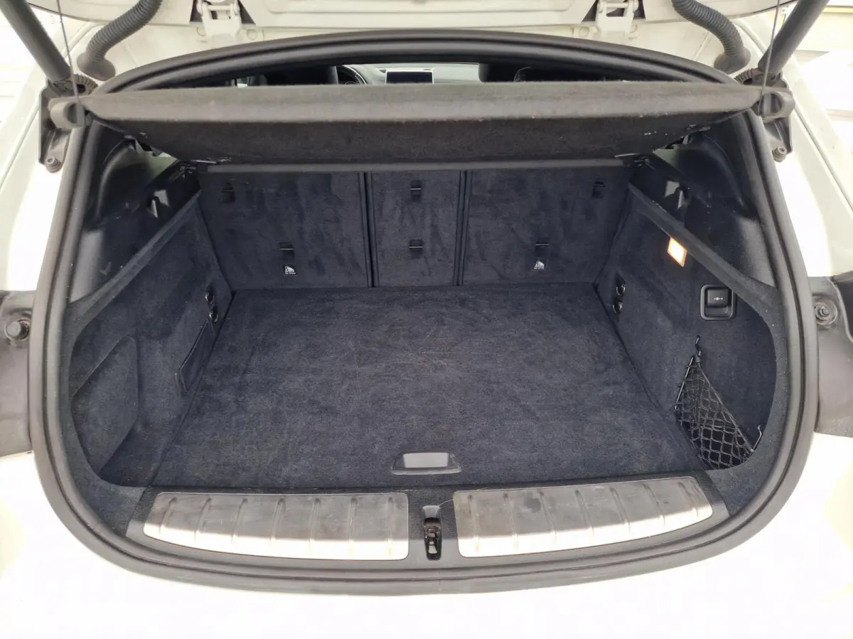sDrive20i High Executive Edition Pano schuifdak Head-Up Alcantara Dealer onderhouden