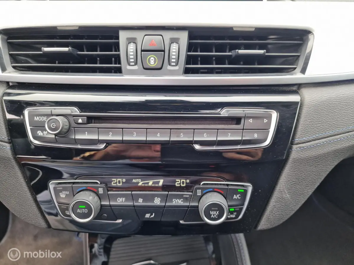 sDrive20i High Executive Edition Pano schuifdak Head-Up Alcantara Dealer onderhouden