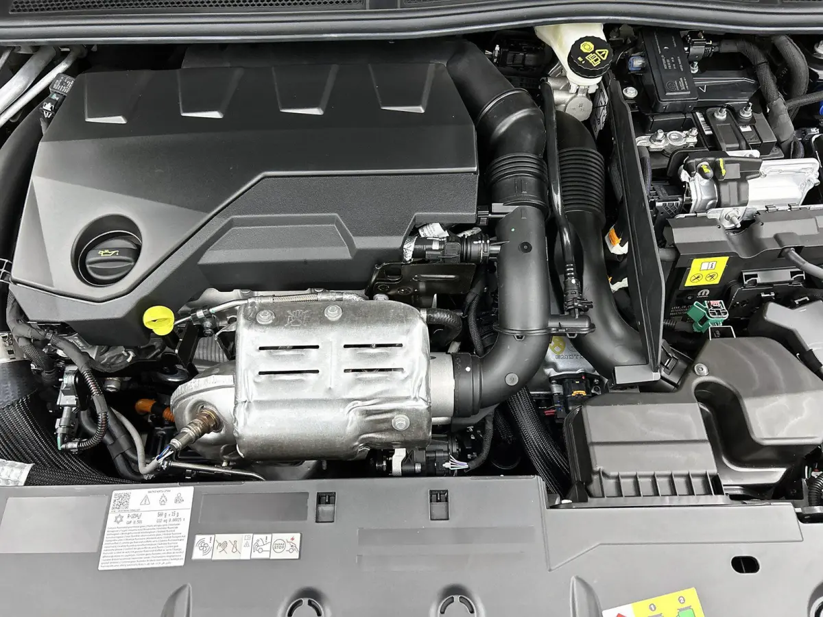 1.6 GT Exclusive Plug-In Hybrid 240 | Automaat | Panoramadak | Schuifdak | Lederen bekleding | Elektrisch bedienbare stoelen | 360 camera |