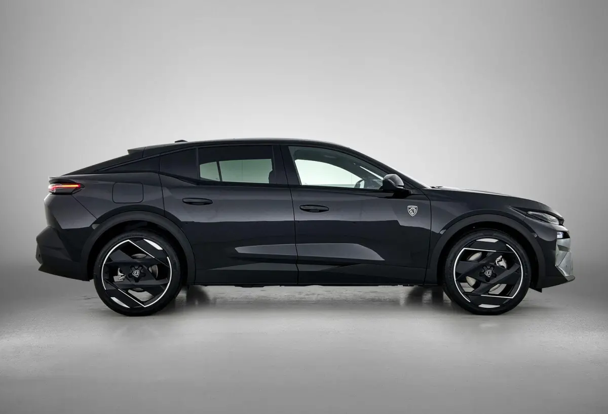 1.6 GT Exclusive Plug-In Hybrid 240 | Automaat | Panoramadak | Schuifdak | Lederen bekleding | Elektrisch bedienbare stoelen | 360 camera |