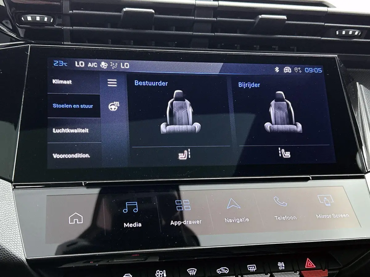 1.6 GT Exclusive Plug-In Hybrid 240 | Automaat | Panoramadak | Schuifdak | Lederen bekleding | Elektrisch bedienbare stoelen | 360 camera |