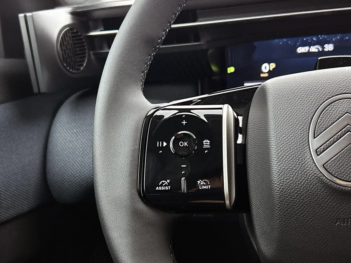 1.2 Hybrid 145 Business | Automaat | 360 camera | Navigatie | Apple carplay | Android auto | Lichtmetalen velgen | Climate control | Adaptive cruise control |