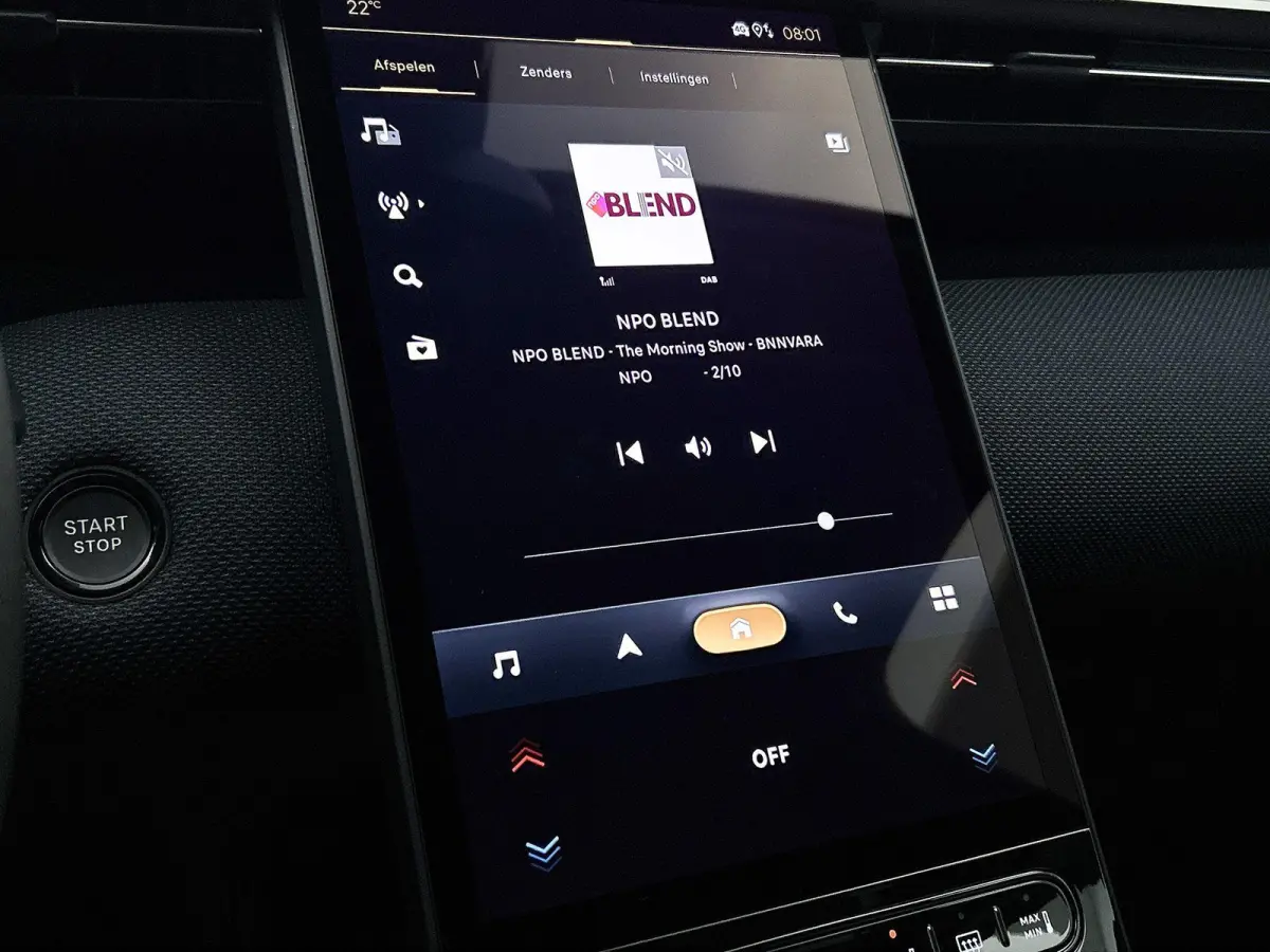 1.2 Hybrid 145 Business | Automaat | 360 camera | Navigatie | Apple carplay | Android auto | Lichtmetalen velgen | Climate control | Adaptive cruise control |