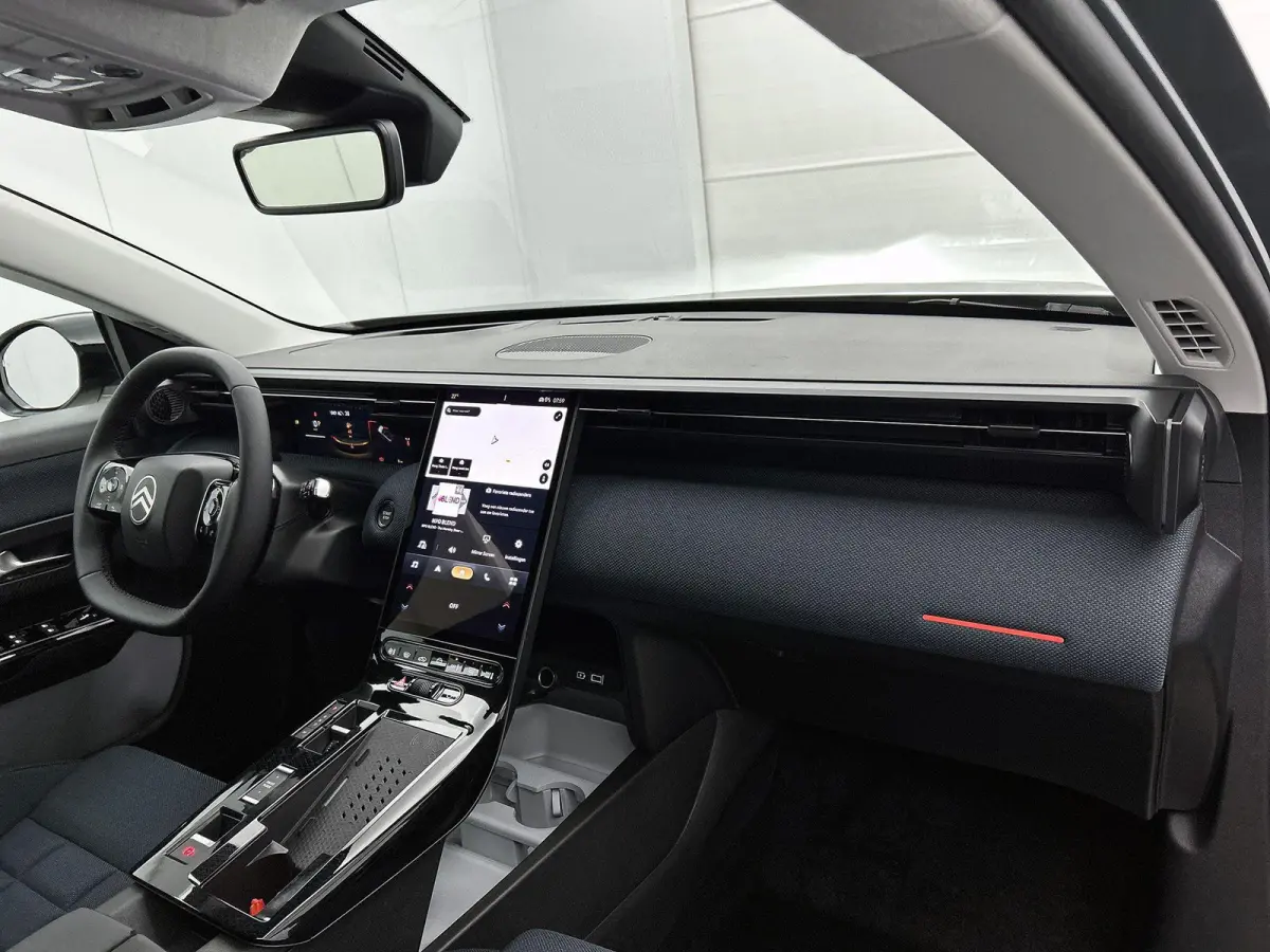 1.2 Hybrid 145 Business | Automaat | 360 camera | Navigatie | Apple carplay | Android auto | Lichtmetalen velgen | Climate control | Adaptive cruise control |