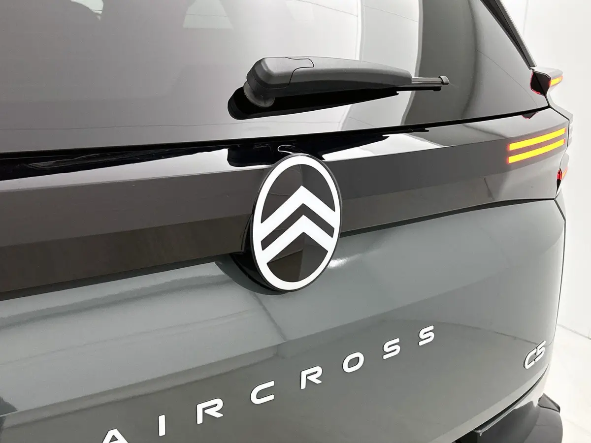 1.2 Hybrid 145 Business | Automaat | 360 camera | Navigatie | Apple carplay | Android auto | Lichtmetalen velgen | Climate control | Adaptive cruise control |