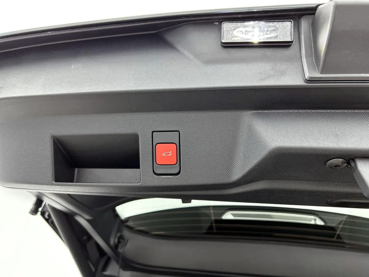 1.2 Hybrid 145 Business | Automaat | 360 camera | Navigatie | Apple carplay | Android auto | Lichtmetalen velgen | Climate control | Adaptive cruise control |