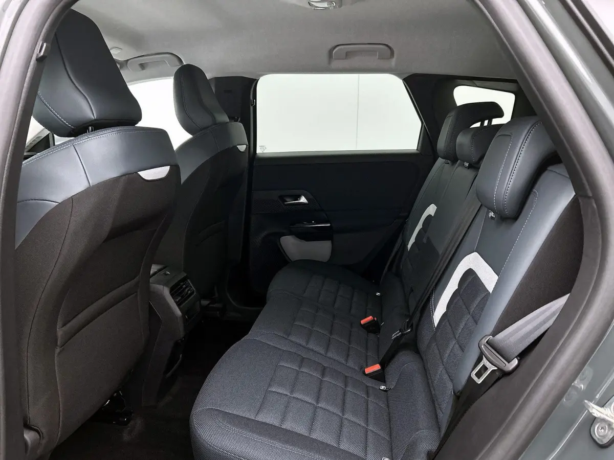 1.2 Hybrid 145 Business | Automaat | 360 camera | Navigatie | Apple carplay | Android auto | Lichtmetalen velgen | Climate control | Adaptive cruise control |